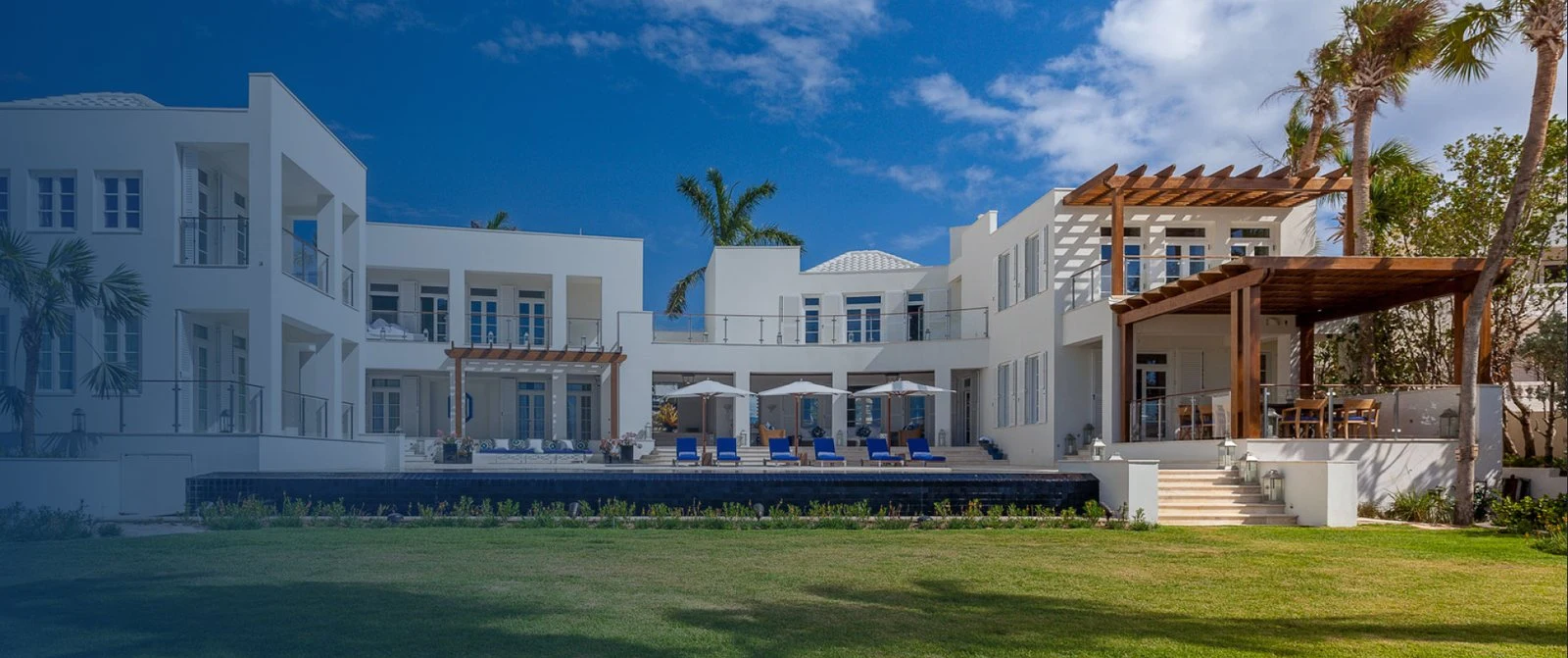 Cerulean Villa — photo 2
